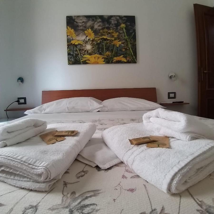 Domo Silvia Bed & Breakfast La Maddalena  Exterior photo