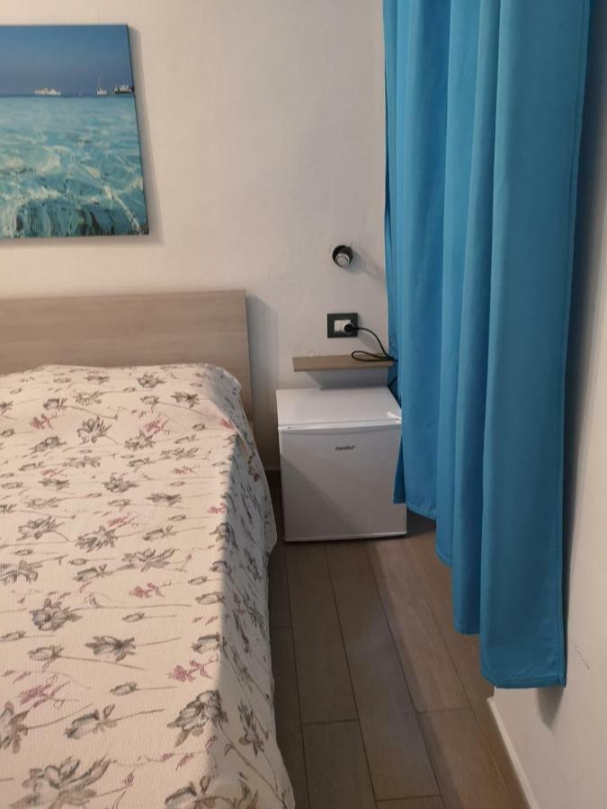 Domo Silvia Bed & Breakfast La Maddalena  Exterior photo