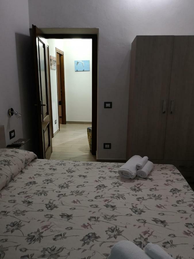 Domo Silvia Bed & Breakfast La Maddalena  Exterior photo